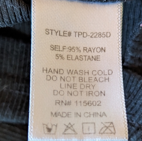 Skylar + Madison Black Long Sleeve Ribbed Mini Dress in size S - 3 for 20 $ - Picture 7 of 7